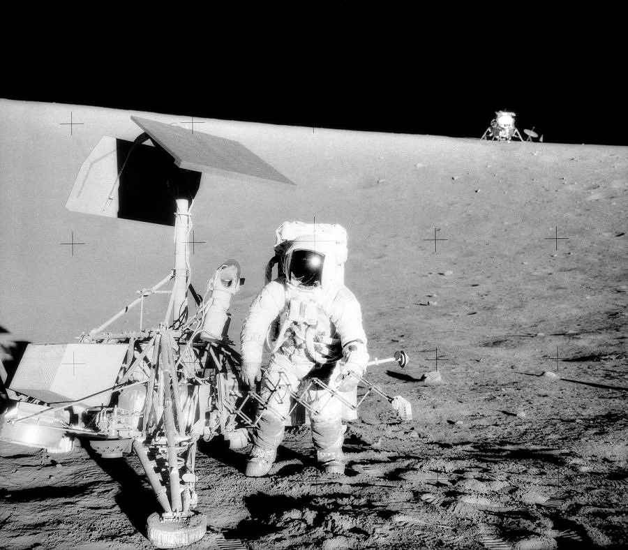 The+Moon+Landings+Were+in+Fact...+FAKE%21%21%21