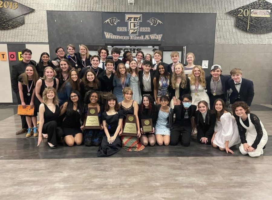 Theater+advances+to+region+in+UIL